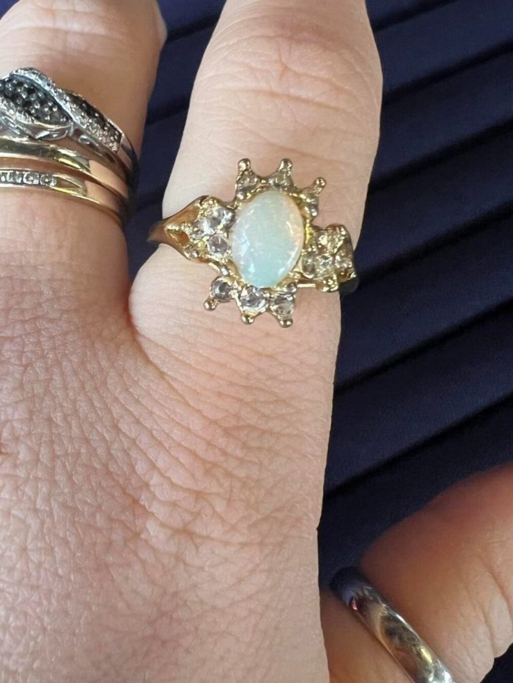 Uncas Vintage Gold Tone Faux Opal Ring